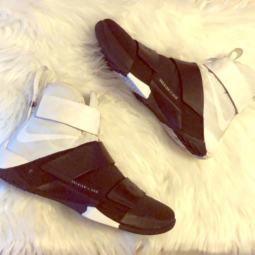 Lebron solder 10’s